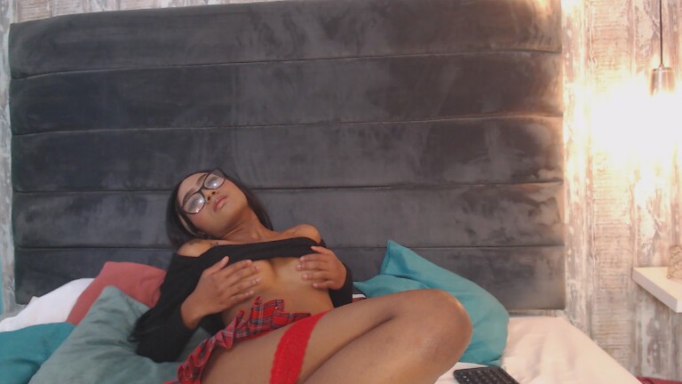 LunnaRossee's Streamate show and profile