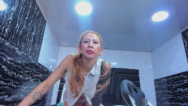 Ladyy_Scarlett's Streamate show and profile