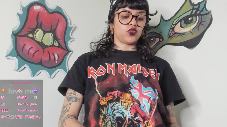 triinitty's Streamate show and profile