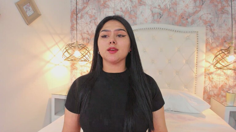 SaharaLyn's Streamate show and profile