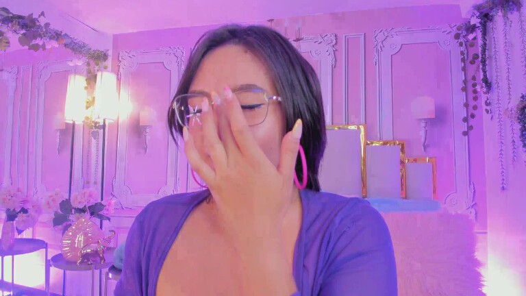 NaraSuarez's Streamate show and profile