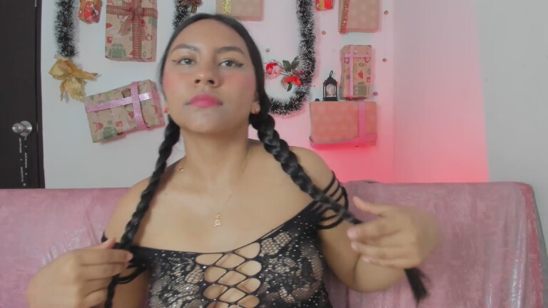 SamanthaPrince's Streamate show and profile