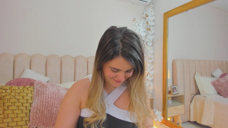 SelenaMontreall's Streamate show and profile