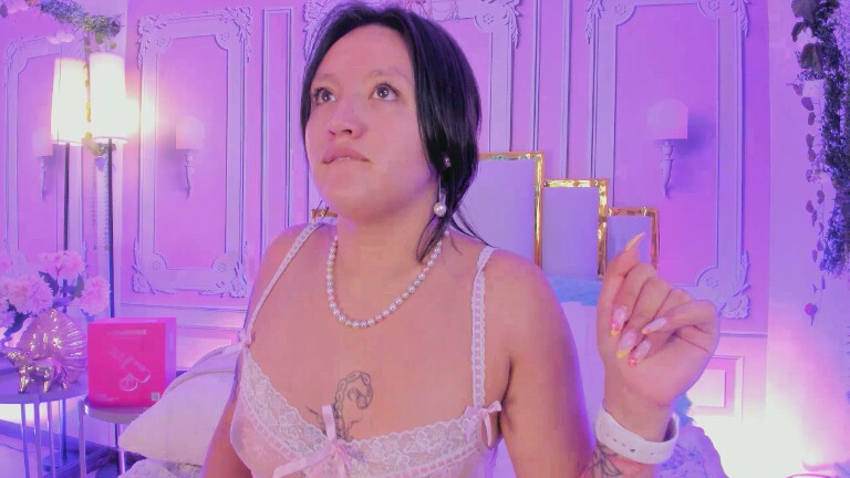 NaraSuarez's Streamate show and profile