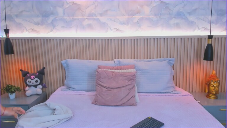 HemmaThompsonn's Streamate show and profile