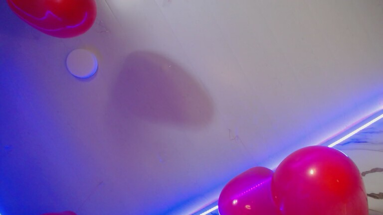 kylievoosx's Streamate show and profile