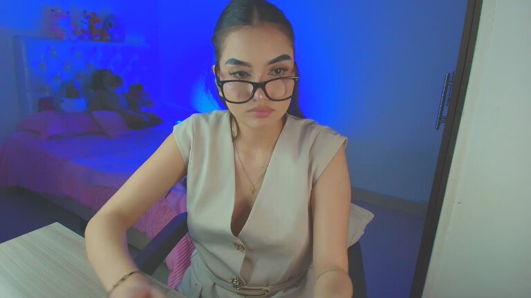 Kaara_Coopper's Streamate show and profile