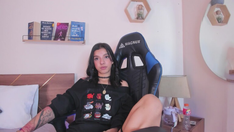 imlucyferreira's Streamate show and profile