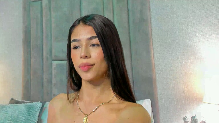 ZairaAbad's Streamate show and profile