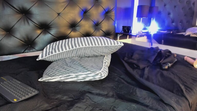 kimberly_marquez's Streamate show and profile