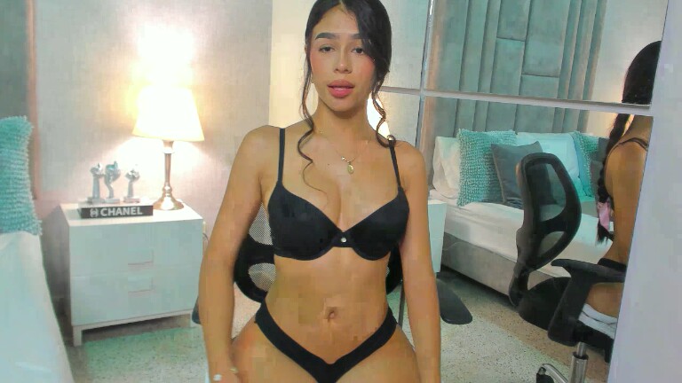 ZairaAbad's Streamate show and profile