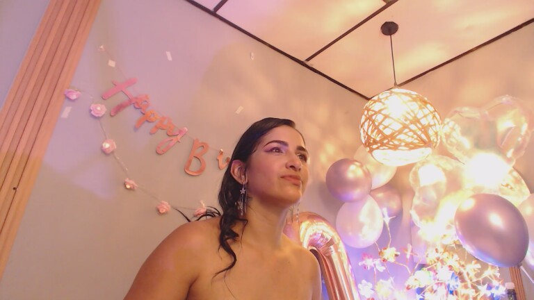 ThayssaRoss's Streamate show and profile