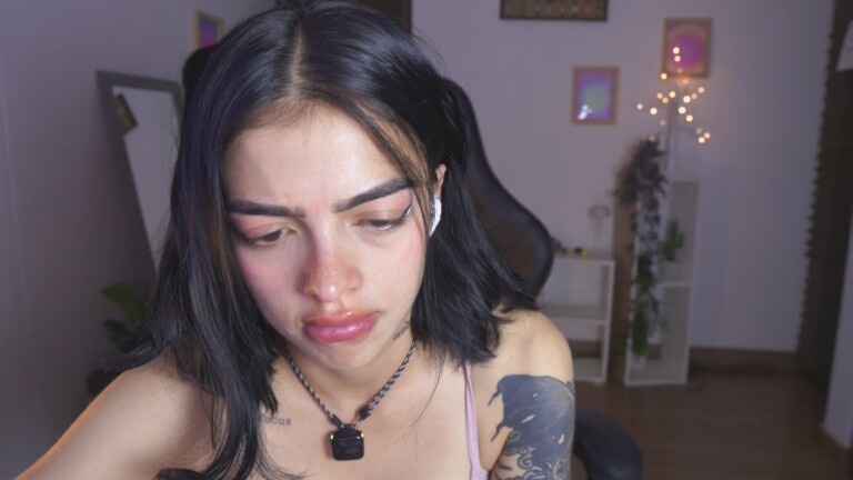 AlissonnovaXX's Streamate show and profile