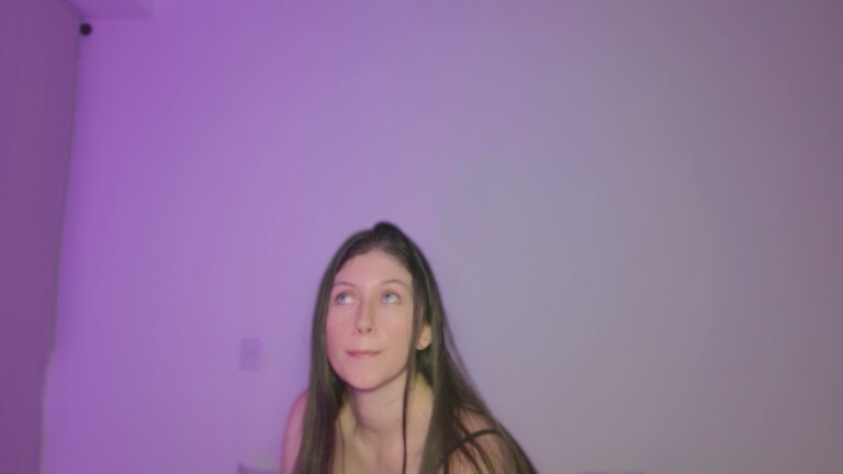 EmmaShaykk's Streamate show and profile