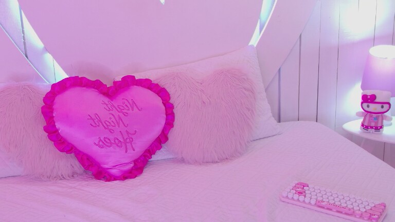 GatitaChan's Streamate show and profile