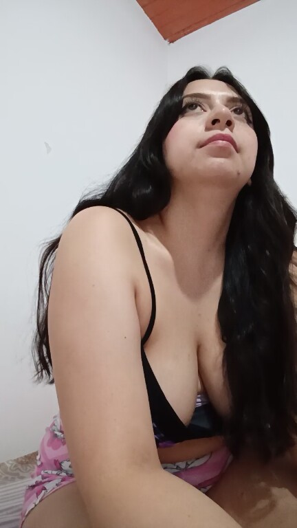 AlondraGomez33's Streamate show and profile