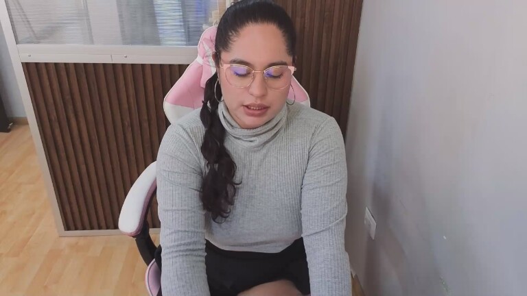 SharaThomas's Streamate show and profile