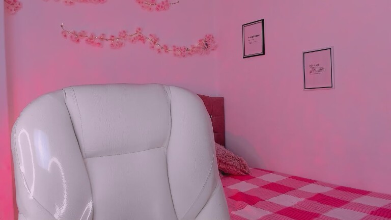 lucirosee's Streamate show and profile