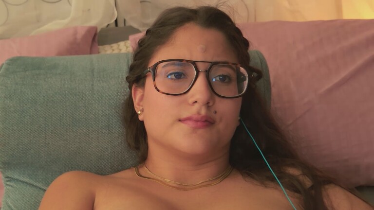 HaileyBunny_18's Streamate show and profile