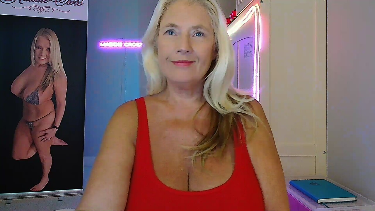 Maddie_Cross