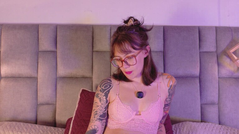 Isabella_Stewart's Streamate show and profile