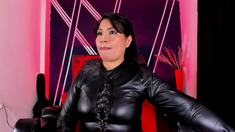 Domiinika's Streamate show and profile