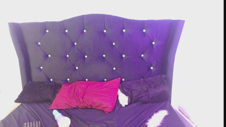 Nekone69's Streamate show and profile