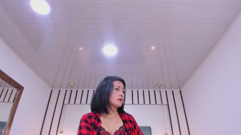 IvanaRusso's Streamate show and profile