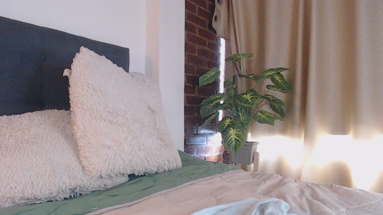 KathyaSpinelliX's Streamate show and profile