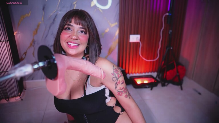 Sophie_fox21's Streamate show and profile