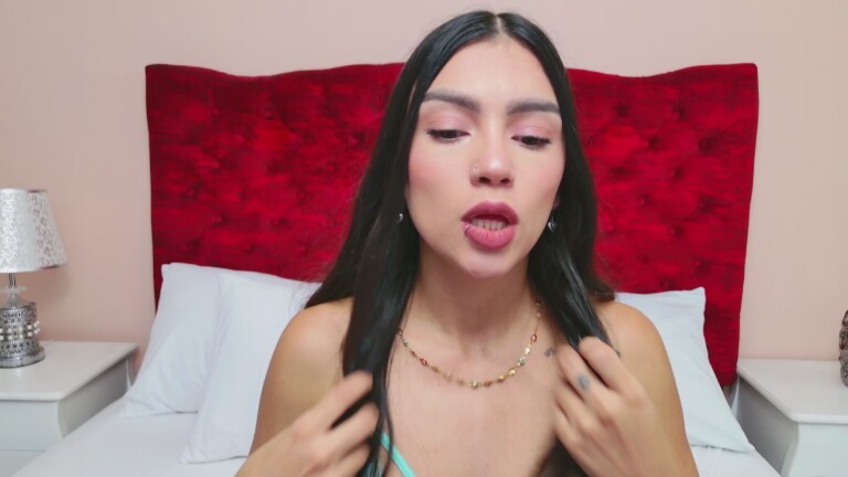 NoemiFerrer's Streamate show and profile