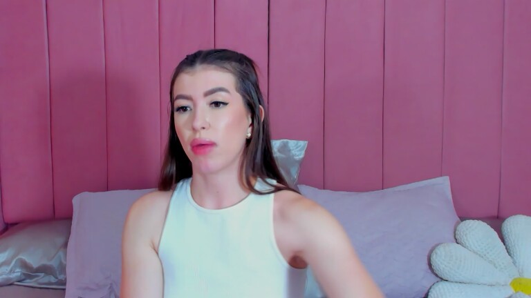 SophyCollin's Streamate show and profile