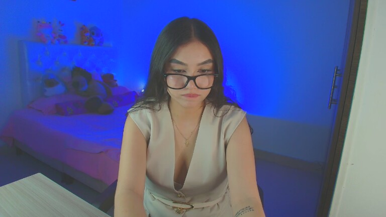 Kaara_Coopper's Streamate show and profile