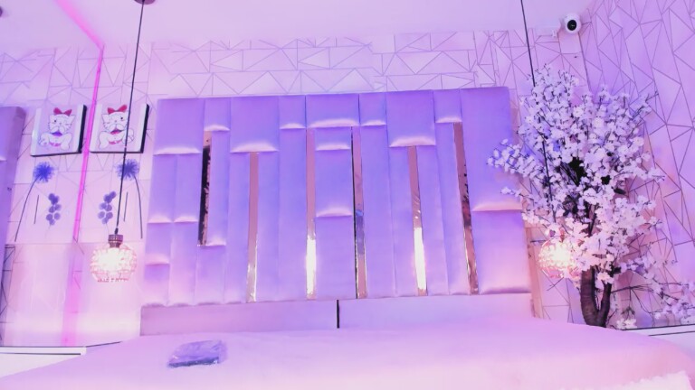 Naomistar111's Streamate show and profile