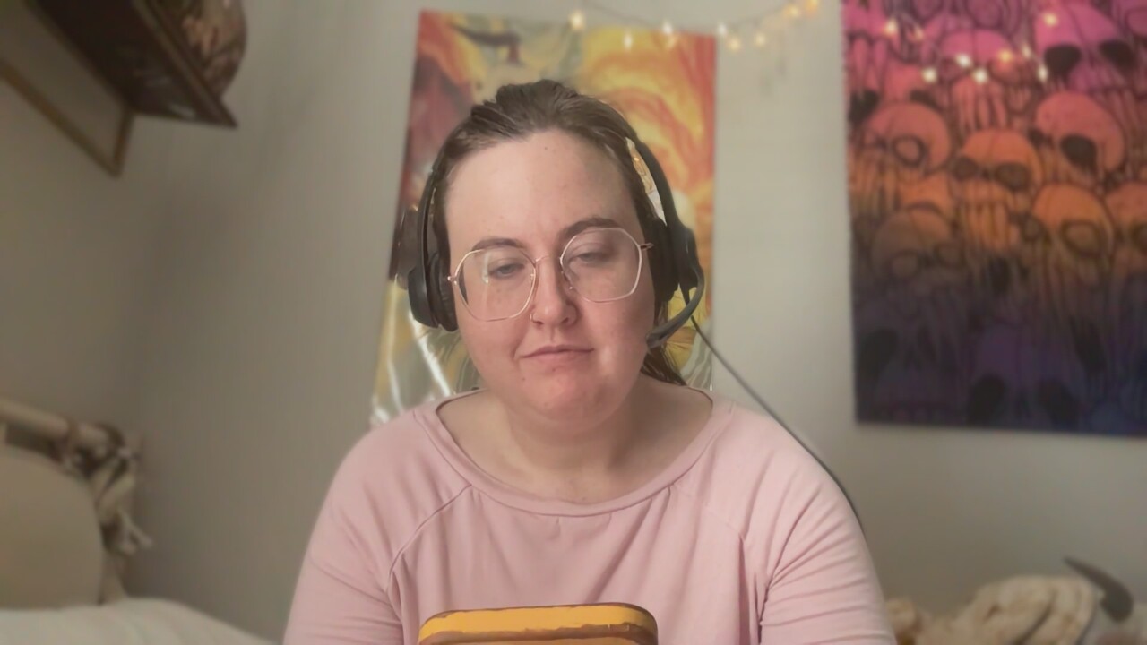 happylilcamgirl