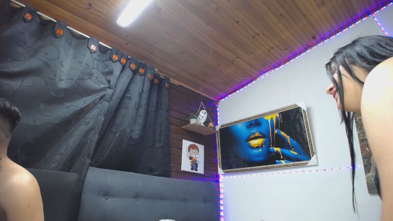 issaroverts's Streamate show and profile