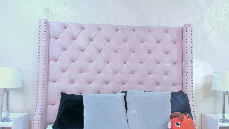 Alisha_Kitty's Streamate show and profile