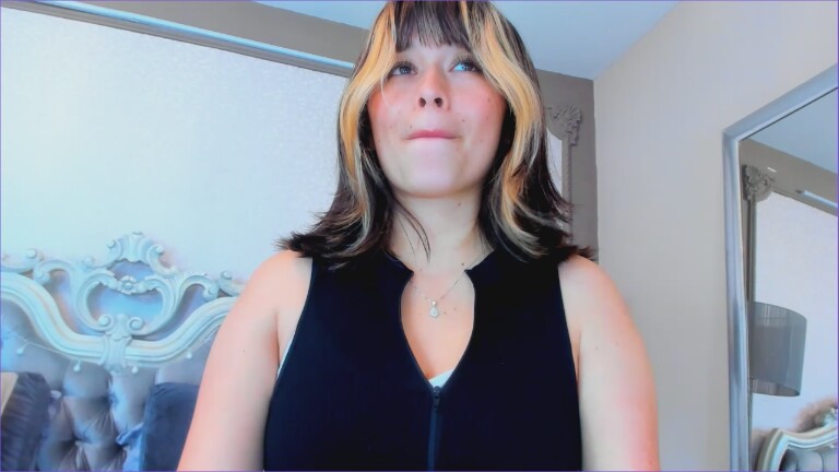 SiaSavach's Streamate show and profile