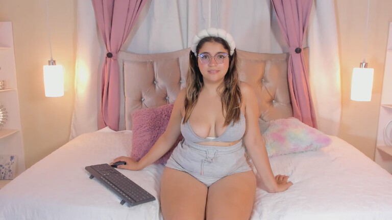 MarianBlazee's Streamate show and profile