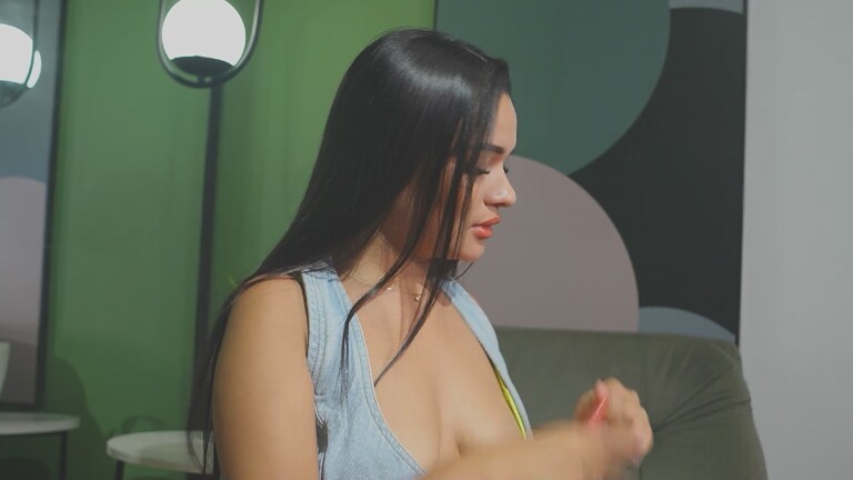 BratzLuxy's Streamate show and profile