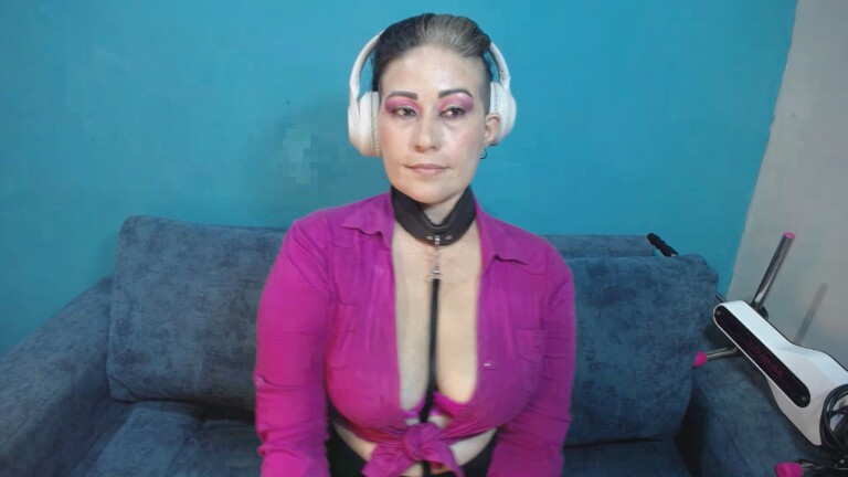 Gaby_Cutee's Streamate show and profile