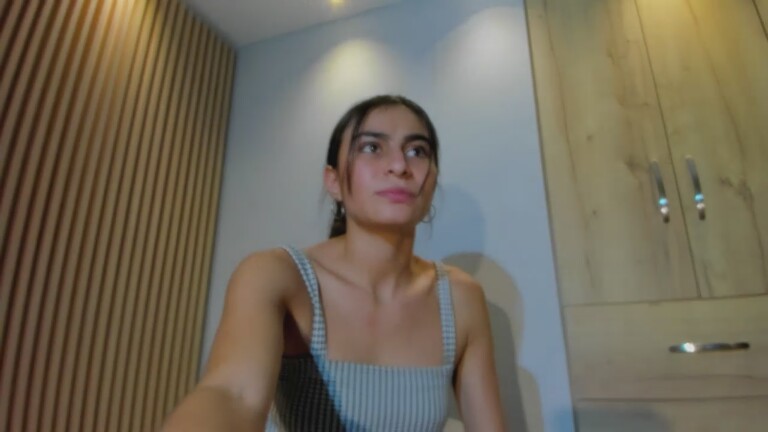 beatriz_doll's Streamate show and profile