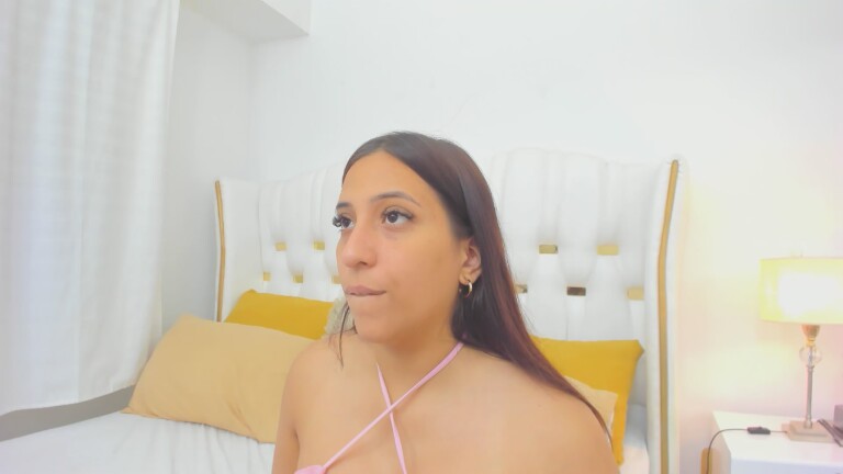 elianaasuarez's Streamate show and profile