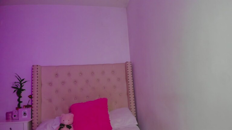 SoyLili's Streamate show and profile